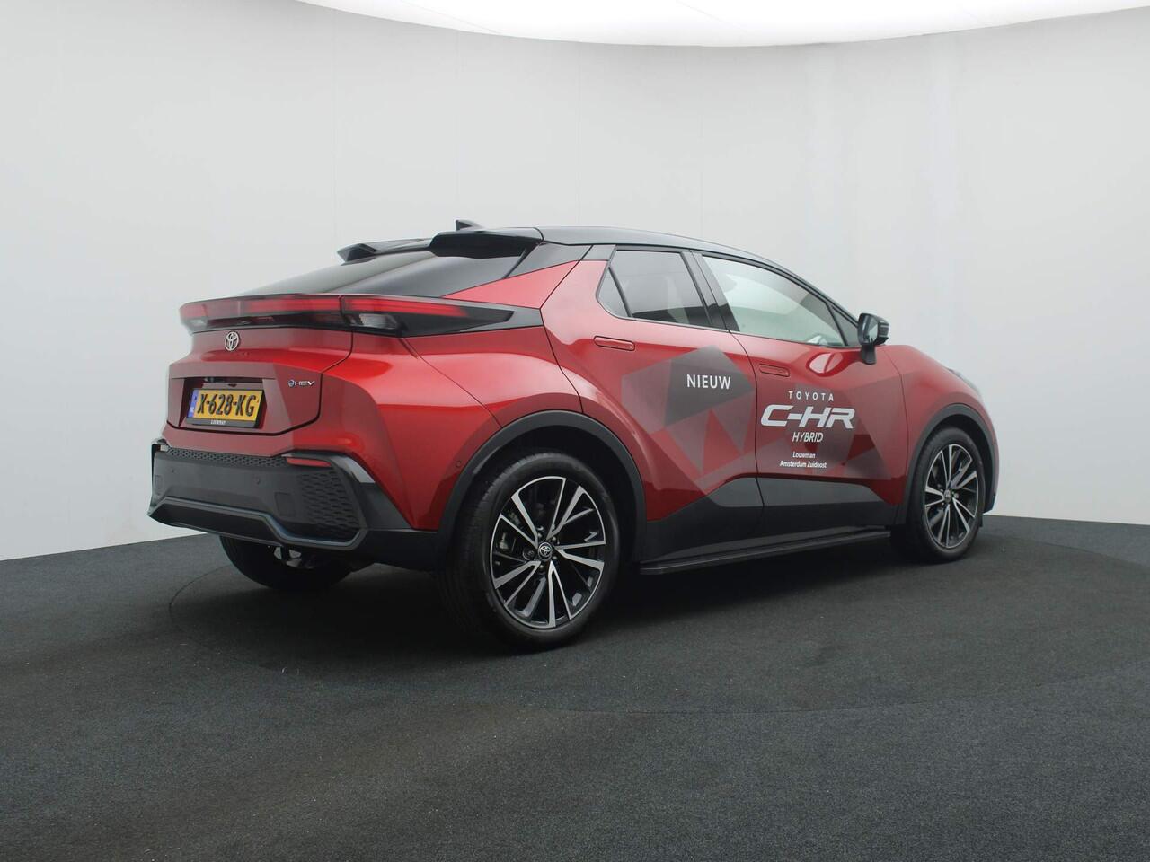 Toyota C-HR 1.8 Hybrid Executive *DEMO* | JBL-Audio | Panoramadak | Treeplanken |