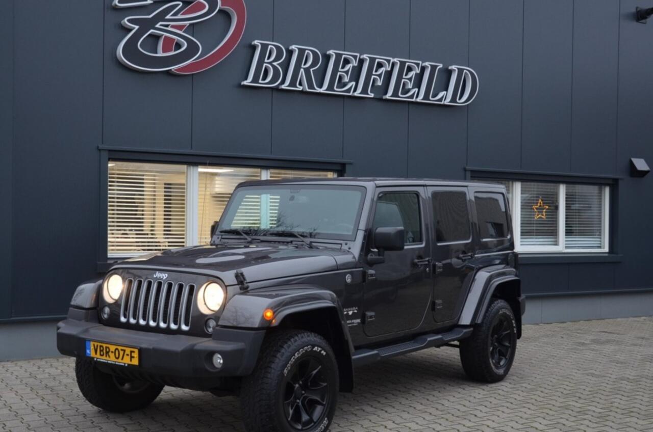 Jeep WRANGLER 2.8D SAHARA Unlimited Moparone Hardtop Grijskenteken.