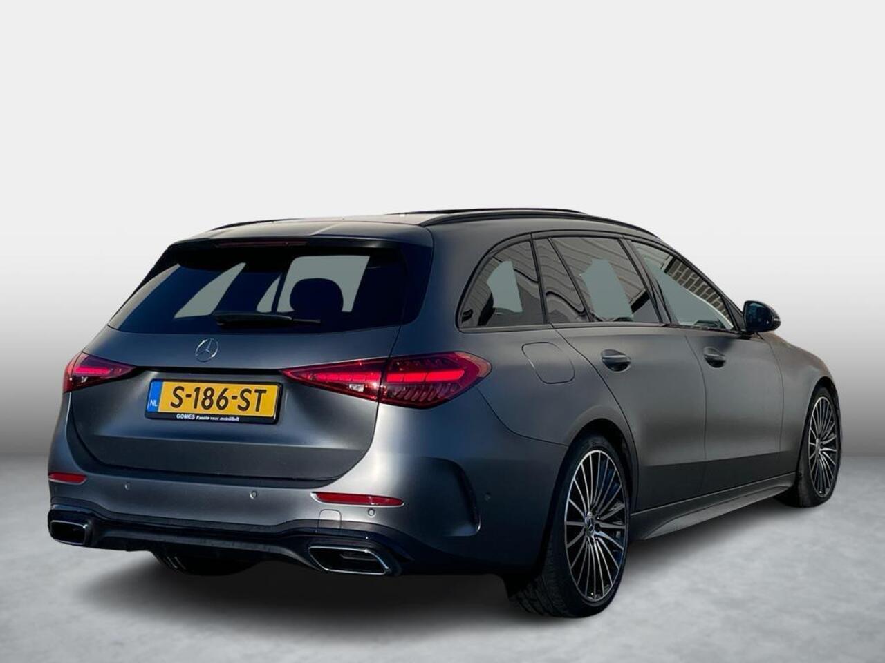 Mercedes-Benz C-KLASSE Estate 180 AMG | Nightpakket | Panoramadak | Stoelverwarmd | Achteruitrijcamera