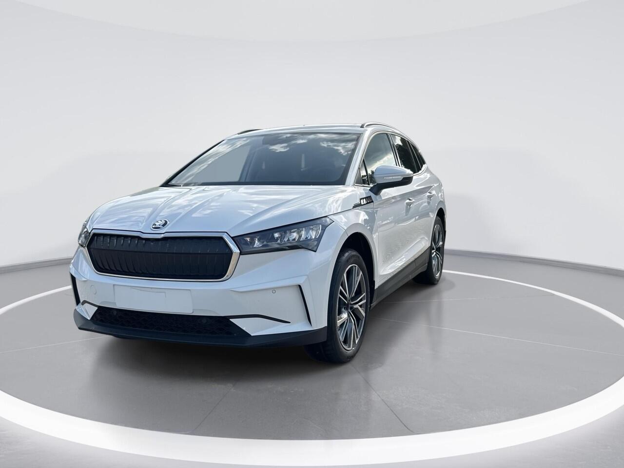 Skoda Enyaq iV Selection Elektromotor 132 kW / 180 pk SUV Uit voorraad leverbaar!! · MEGA Sale
