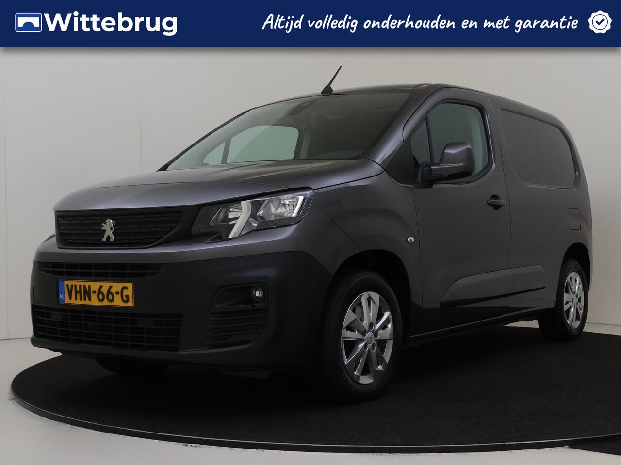 Peugeot PARTNER 1.5 BlueHDI Asphalt | Navigatie | Airconditioning | 3 zits | Camera | Lichtmetalen Velgen MD