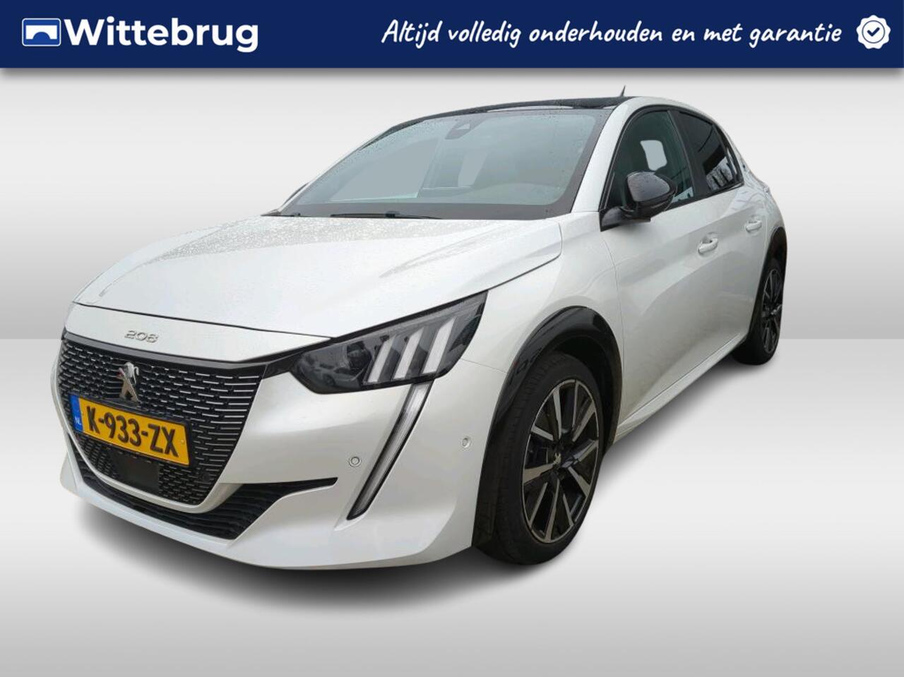 Peugeot 208 1.2 PureTech GT Pack Automaat | Panoramadak | Verwarmde voorstoelen | Anti dodehoeksensor