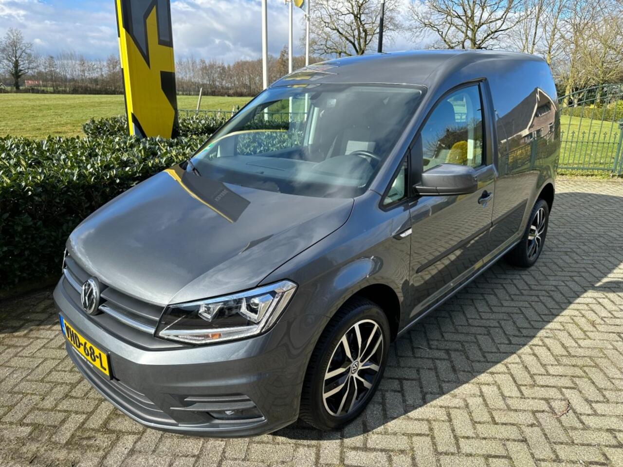 Volkswagen CADDY 2.0 TDI DSG7 L1H1 C-Edition Xenon / PDC / Carplay