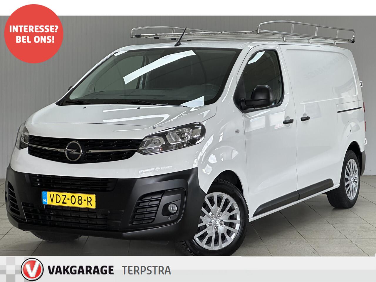 Opel VIVARO 2.0 CDTI L2H1 Edition/ 2X Zij-Schuifdeur/ Imperiaal/ Trekhaak/ Camera/ Half-Leder/ Apple + Android/ DAB+/ Navi/ Airco/ Cruise/ Elek. pakket/ Bluetooth/ Multi. Stuur/ Armsteun/ Mistl./ PDC V+A/ Dagrijver