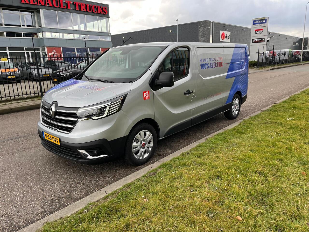 Renault TRAFIC E-Tech Red L2 H1, Airco, Nav, Camera