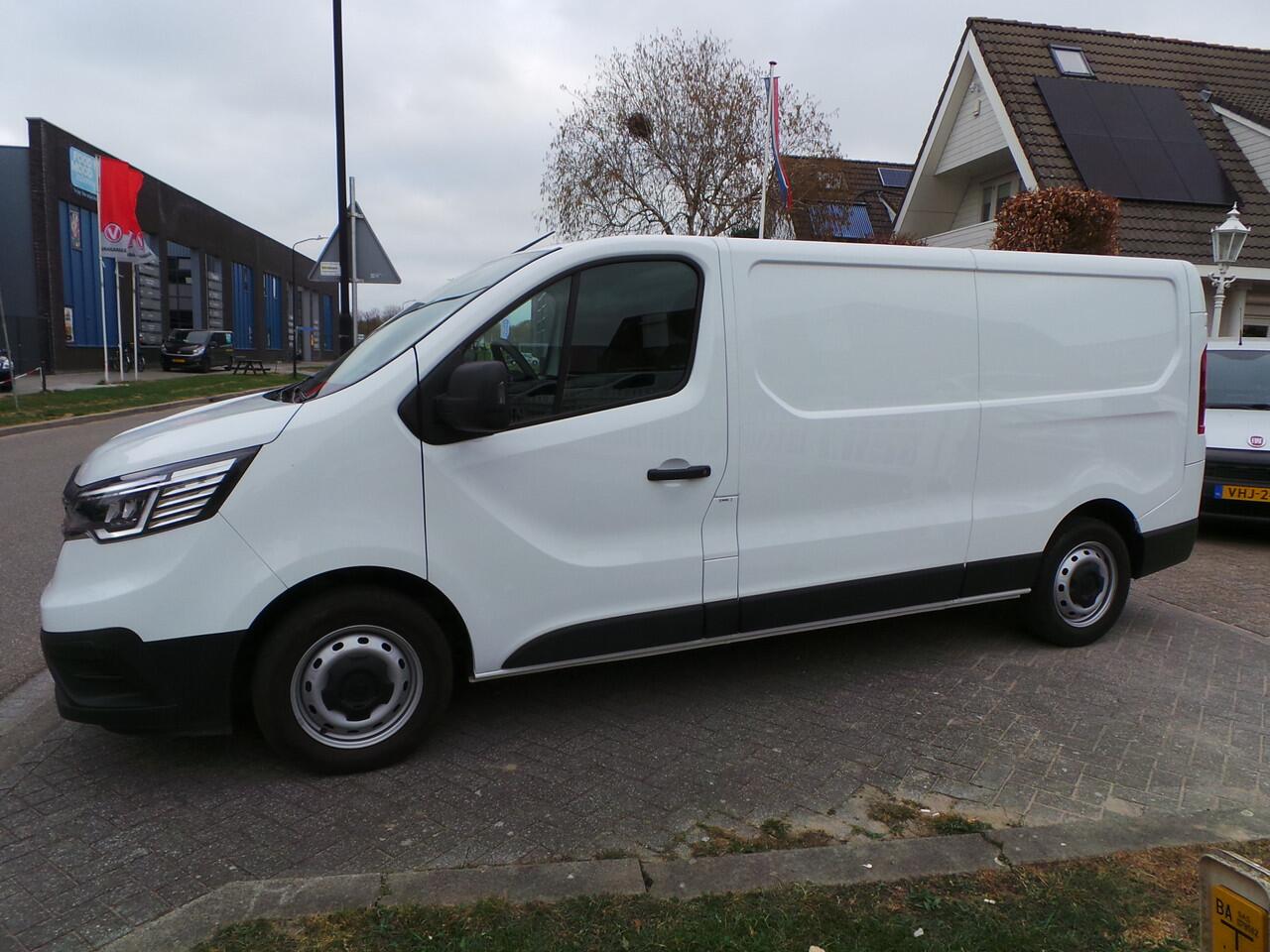 Renault TRAFIC 2.0 dCi 130 T30 L2H1 Work Edition Airco,Cruise,Apple carplay,Pdc,Trekhaak 3 persoons