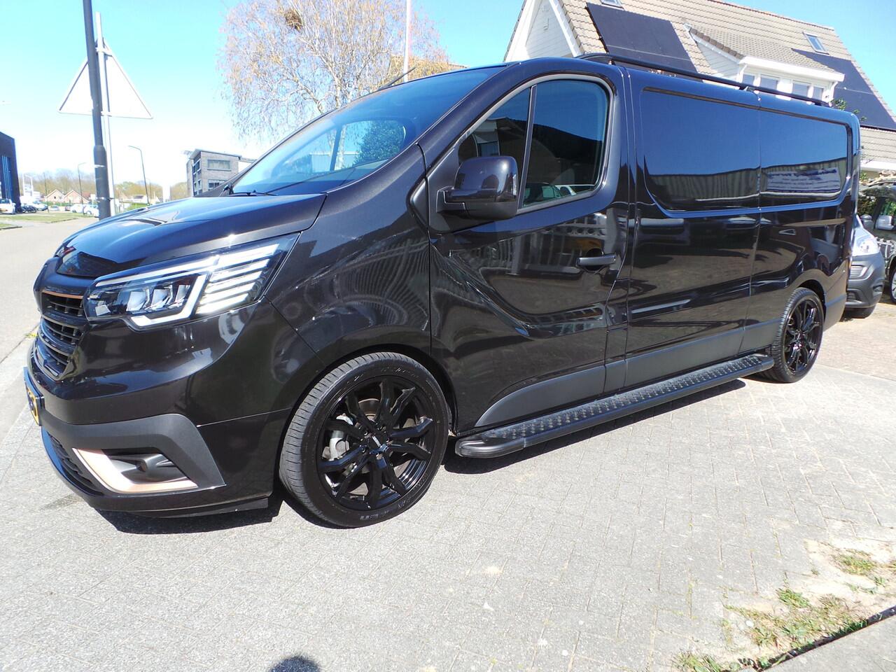 Renault TRAFIC 2.0 dCi 150pk Aut. T30 L2H1 Work Edition Navi,Camera,Leer,19″Lmv,Pdc,Trekhaak Dikke bus