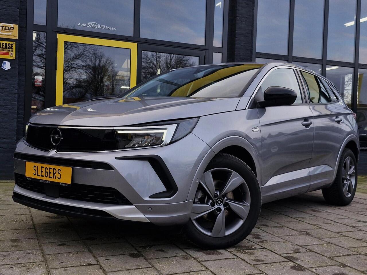 Opel Grandland 1.2 Turbo 130PK |Elegance | Stoelverwarming | Parkeersensoren