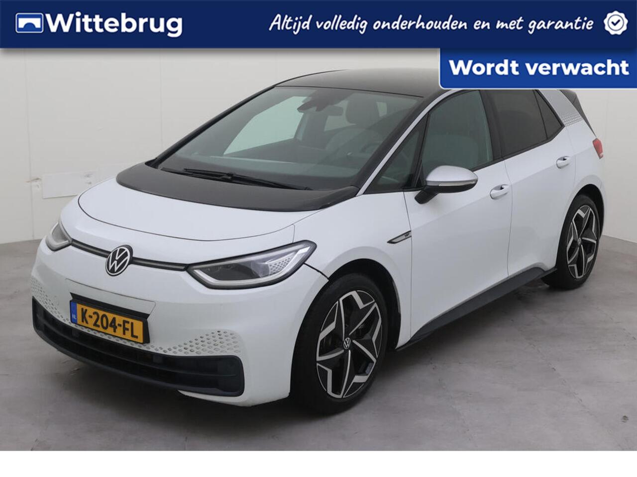 Volkswagen ID.3 First Plus 58 kWh Wit/ Zwart dak/ Digitale Cockpit/ Led/ Camera/ Clima/ Navi/ Parkeersensoren/ 19 lmv