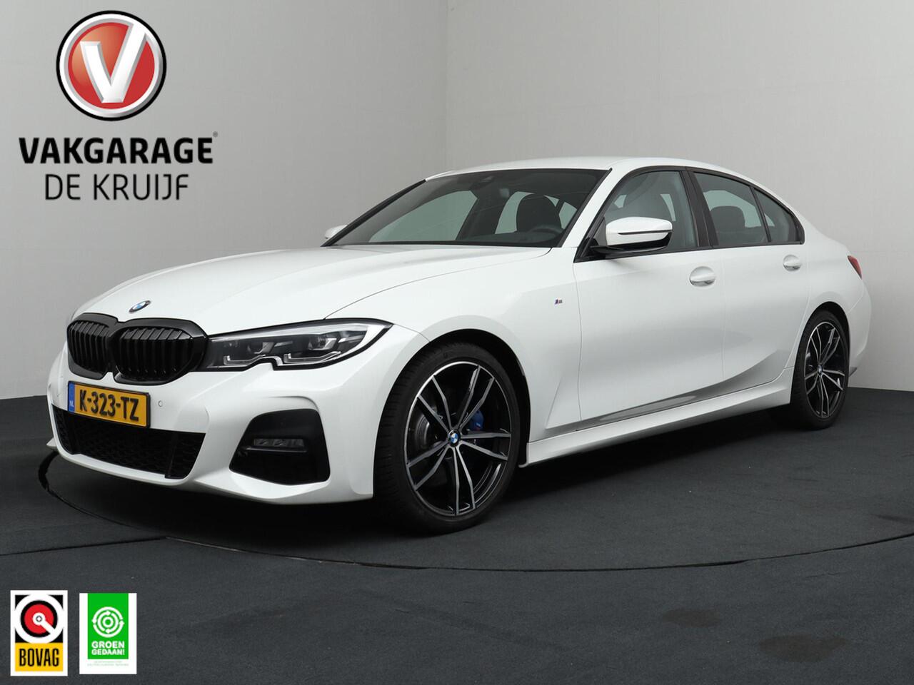 BMW 3-SERIE 320i High Executive | M-Pakket |Virtual | Head-Up | Apple Carplay!