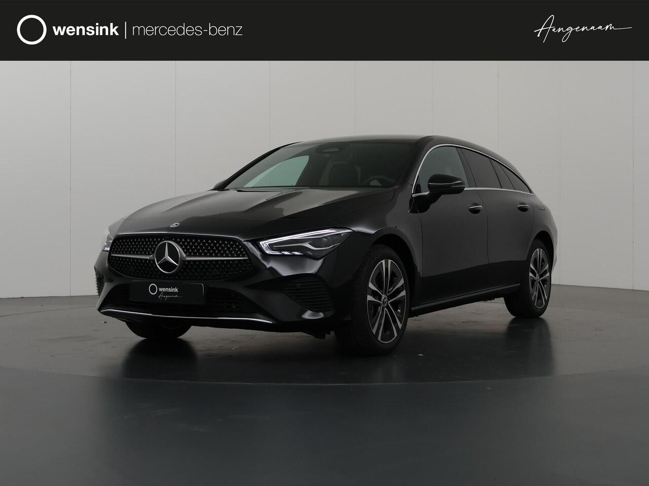 Mercedes-Benz CLA-KLASSE 180 Shooting Brake 180 Star Edition Luxury Line | Panoramaschuifdak | donkergetint glas | Parkeerassistent PARKTRONIC | Sfeerverlichting |