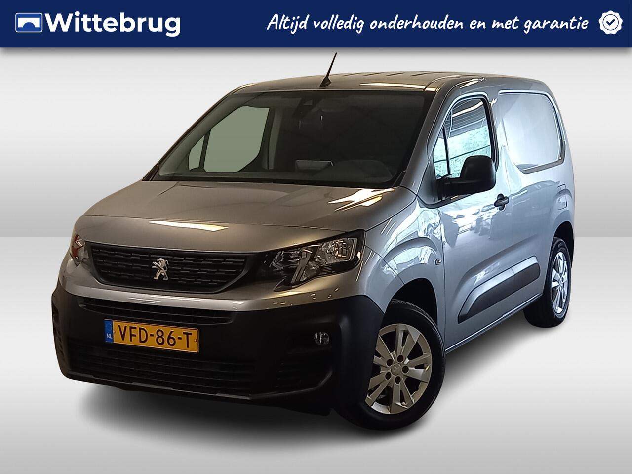Peugeot PARTNER 1.6 BlueHDI Asphalt met o.a. Navigatie, Camera, Trekhaak en Sensoren voor en achter!