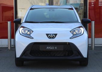 Toyota AYGO X 1.0 VVT-i MT play **NIEUWE AUTO / DIRECT LEVERBAAR**