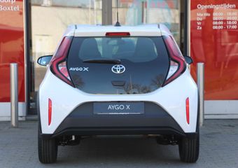 Toyota AYGO X 1.0 VVT-i MT play **NIEUWE AUTO / DIRECT LEVERBAAR**