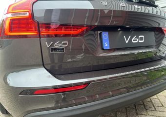 Volvo V60 B3 Automaat Essential Adaptieve cruise control / Pack Climate / fiscale waarde ¤ 46.537 / Direct Leverbaar