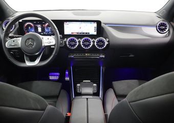 Mercedes-Benz GLA-KLASSE 250 e AMG Line | Digitaal Dashboard | Keyless go | Panoramadak | Stoelverwarming