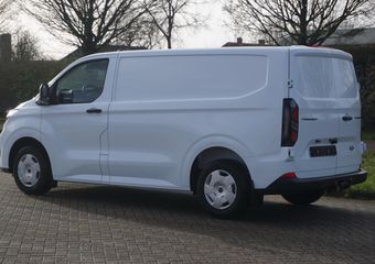 Ford TRANSIT CUSTOM 300S 136PK Trend MY2024 13″ Scherm Apple CP / Android A. Camera, LED, Trekhaak!! NR. 962