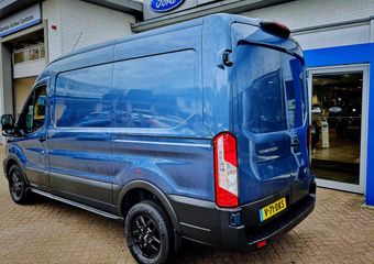 Ford TRANSIT 350 2.0 TDCi 170pk L2H2 Trail Edition *UNIEK* Leer Voorruitverwarming Dealeronderhouden