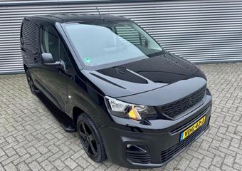 Peugeot PARTNER 1.5 BlueHDI Premium BTW Auto /// BPM Vrij /// 3-zits uitvoering