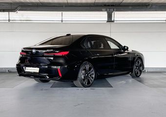 BMW i7 eDrive50 | Selections