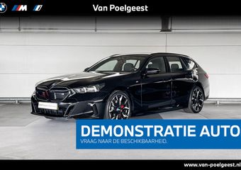 BMW i5 Touring M60 xDrive 84 kWh | Trekhaak met elektrisch wegklapbare kogel | Glazen panoramadak