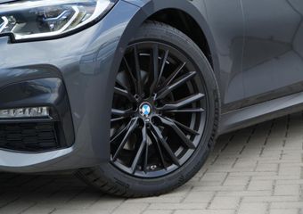 BMW 3-SERIE Touring 320i High Executive M Sport | Leder | Laser | HiFi | 18″