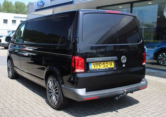 Volkswagen TRANSPORTER 2.0 TDI L2H1 110pk 28 Comfortline | 20 Inch Lichtmetalen Wielen | Trekhaak | Achteruitrijcamera | Carplay | Cruise Control |