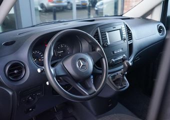 Mercedes-Benz VITO 116 CDI Lang , Camera, 19”AMG, Trekhaak, Cruise, Navi, PDC.