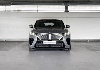 BMW X2 iX2 eDrive20 67kWh | M Sportpakket | Elektrisch verwarmde voorstoelen