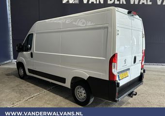 Peugeot BOXER 2.2BlueHDi 140pk L2H2 Euro6 Airco | Camera | Navigatie | Trekhaak Cruisecontrol, Parkeersensoren, Bijrijdersbank