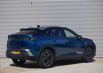 Peugeot 3008 1.2 Hybrid 136 Allure