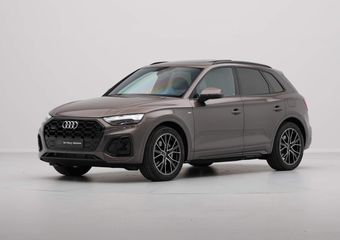 Audi Q5 50 TFSI e S edition Competition Luchtvering Trekhaak Panodak B&O ACC