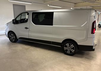 Renault TRAFIC 2.0 dCi 130 T30 L2H1 Work Edition Dubbel Cabine / TREKHAAK / L.M. VELGEN / CLIMATE CONTROLE / NAVIGATIE / PARKEERSENSOREN+CAMERA / CRUISE CONTROLE.