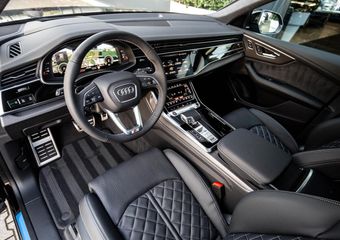 Audi Q8 60 TFSI e Competition 490pk, Carbon, Full-options 2024