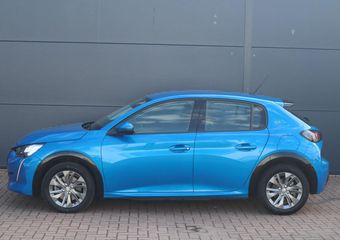 Peugeot e-208 EV Allure Première 50 kWh | Navigatie | Camera | 8% Bijtelling | Climate control | Lichtmetalen velgen | Keyless