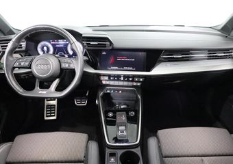 Audi A3 SPORTBACK 40 TFSI e Edition 204 pk S-Tronic Plug in Hybrid | S-line interieur | Navigatie via App | Parkeersensoren achter | LED koplampen | Keyless |