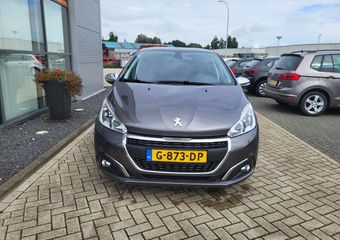 Peugeot 208 1.2 PureTech Signature