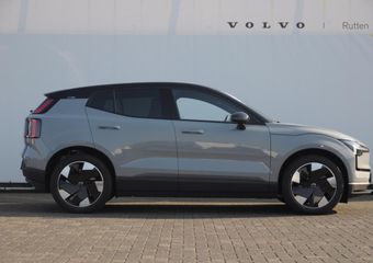 Volvo EX30 ¤44.235 fiscaal (SEPP) Ext. Range Plus Nu tijdelijk met wallbox / Adaptieve cruise control / BLIS / Parkeersensoren met camera / Elektrische achterklep / 19″ velgen / getint glas / Google infotainment / Keyless entry