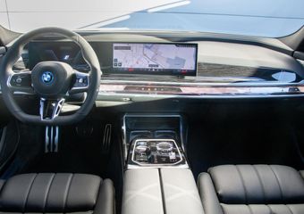 BMW i7 eDrive50 | Glazen panoramadak Sky Lounge | Bowers & Wilkins Diamond Surround Sound Systeem | Selections