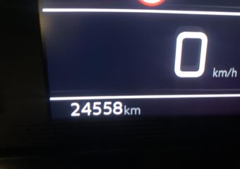 Peugeot 2008 1.2 PureTech Allure Pack 100PK NAVIGATIE-PARKEERSENSOREN-CLIMATE CONTROL