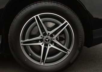 Mercedes-Benz EQC 400 4MATIC AMG Premium 80 kWh 8% Bijtelling TREKHAAK 1.800KG