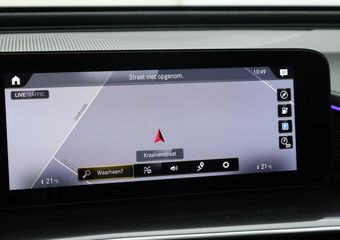 Mercedes-Benz EQC 400 4MATIC AMG Premium 80 kWh 8% Bijtelling TREKHAAK 1.800KG
