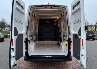 Volkswagen CRAFTER 35 2.0 TDI L3H3 Trendline | LED | Achteruitrijcamera | Cruise |