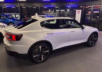 Polestar 2 Long Range Dual Motor! Launch Edition 78kWh | Clima | Cruise | Camera | Pano Dak | PDC Voor + Achter | Stoelverwarming