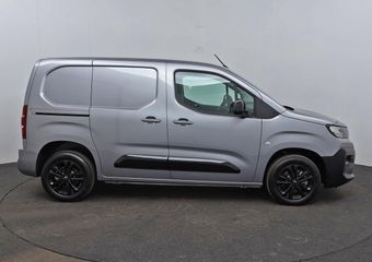 Citroen BERLINGO BlueHDi 130 PK Automaat | Climate Control | Achteruitrijcamera | Keyless entry |