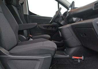 Citroen BERLINGO BlueHDi 130 PK Automaat | Climate Control | Achteruitrijcamera | Keyless entry |