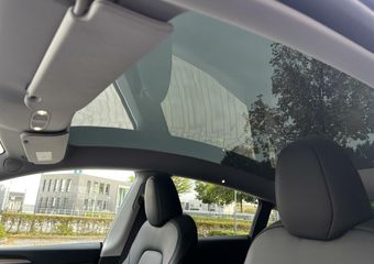 Tesla Model Y Long Range AWD 75 kWh PANORAMADAK