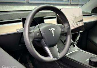 Tesla Model Y Long Range AWD 75 kWh | Autopilot | Leder