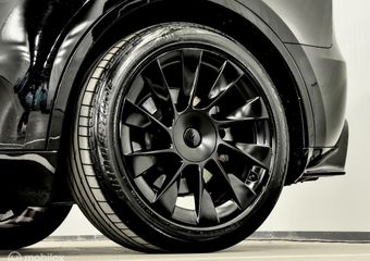 Tesla Model Y Long Range AWD 75 kWh | Autopilot | Leder
