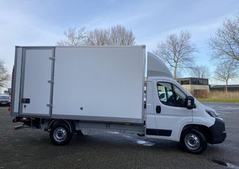 Fiat DUCATO 2.2 MultiJet 140 S&S L4 3.5t | Meubelbak | 8-traps automaat | NAVI | Multimedia | Apple Carplay | Android Auto | Lederen stuurwiel | Chromen delen interieur | Verzwaarde vering | Extra brede buitenspiegels | Reservewiel | van ¤52.452 voor ¤47.995 | N30441